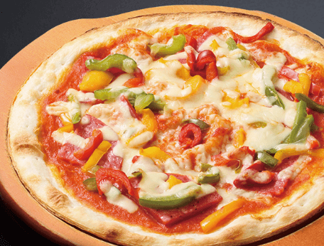 ピザ・サラミと挽肉のピザ